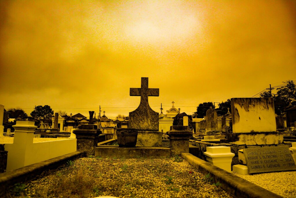 cemetery-4769372_1920